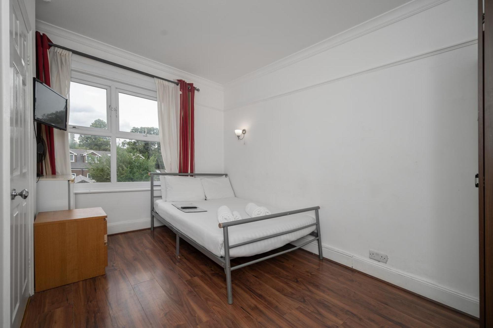 Flexistay Norbury Aparthotel London Ngoại thất bức ảnh