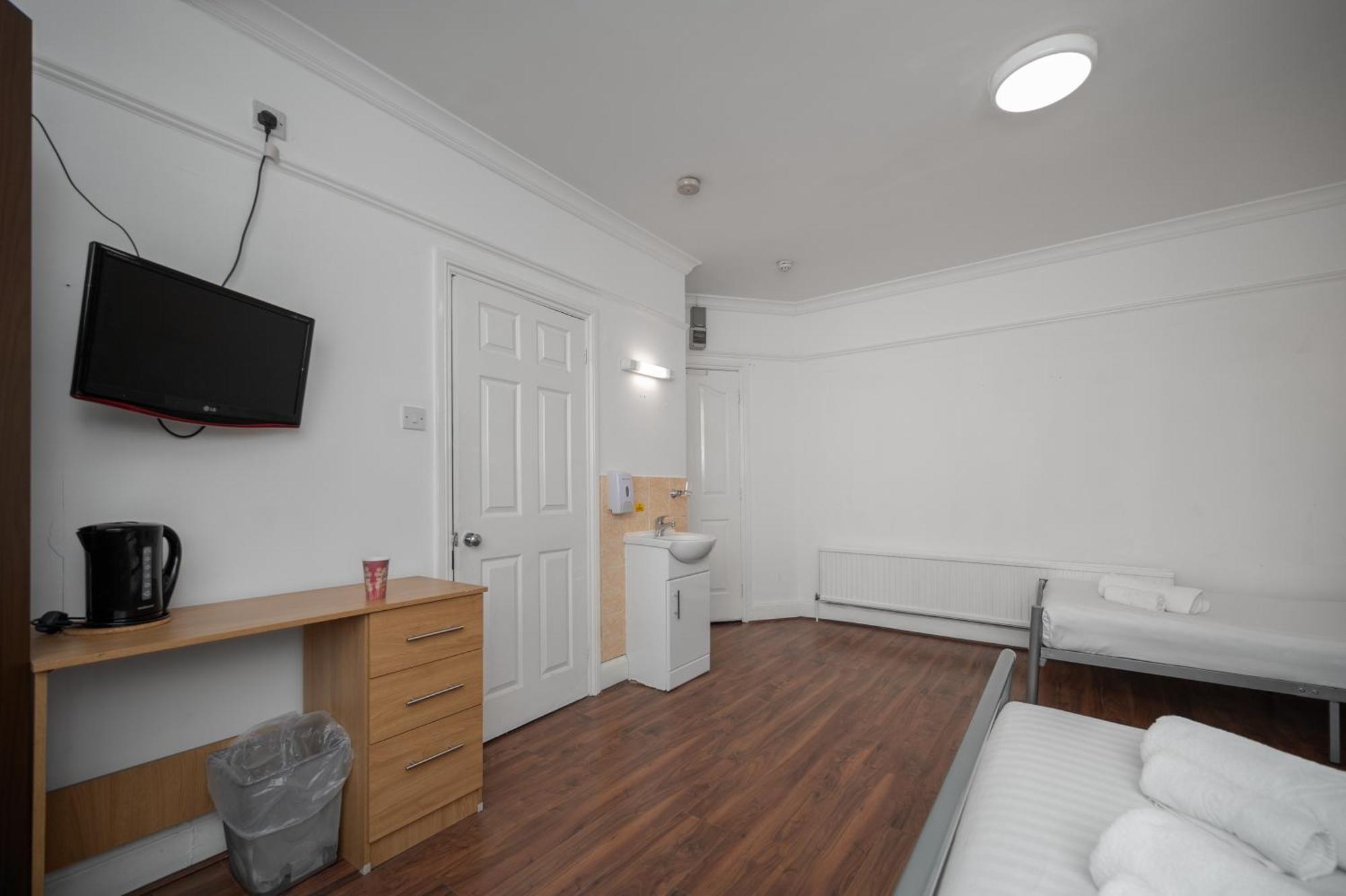 Flexistay Norbury Aparthotel London Ngoại thất bức ảnh