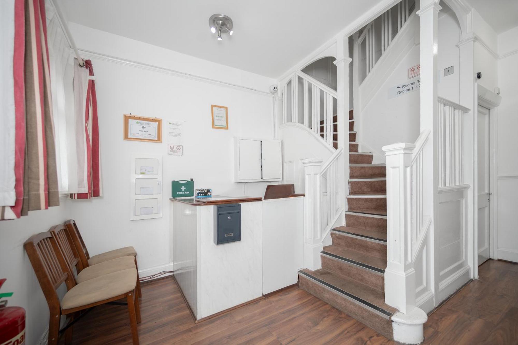 Flexistay Norbury Aparthotel London Ngoại thất bức ảnh