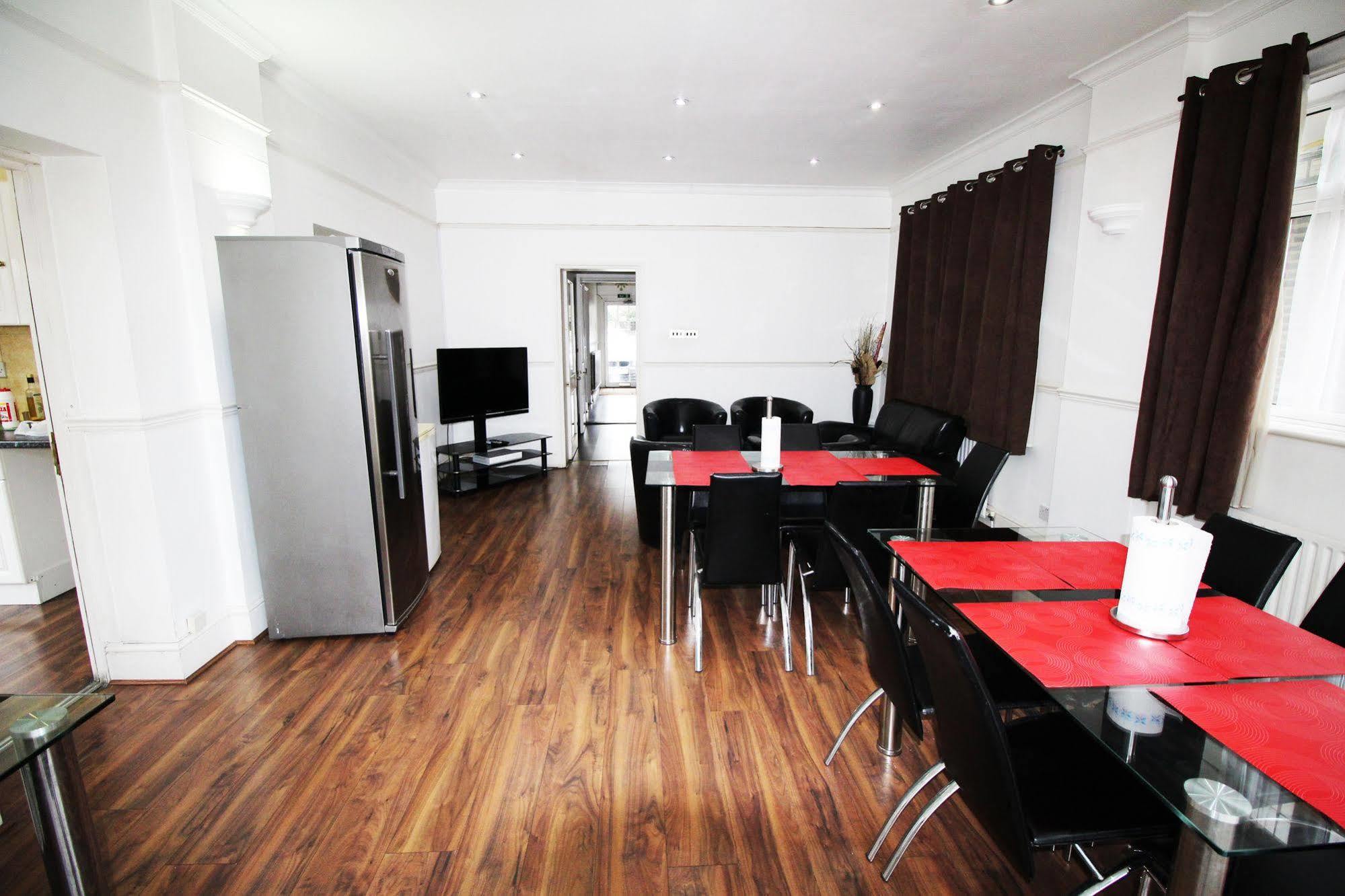 Flexistay Norbury Aparthotel London Ngoại thất bức ảnh